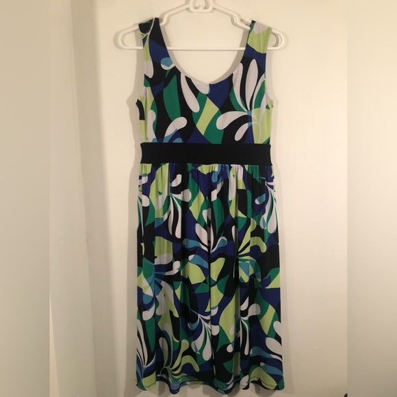 Tiana B. Dresses & Skirts - Tiana B. Scooped Neck Sleeveless Midi Dress Multi colored